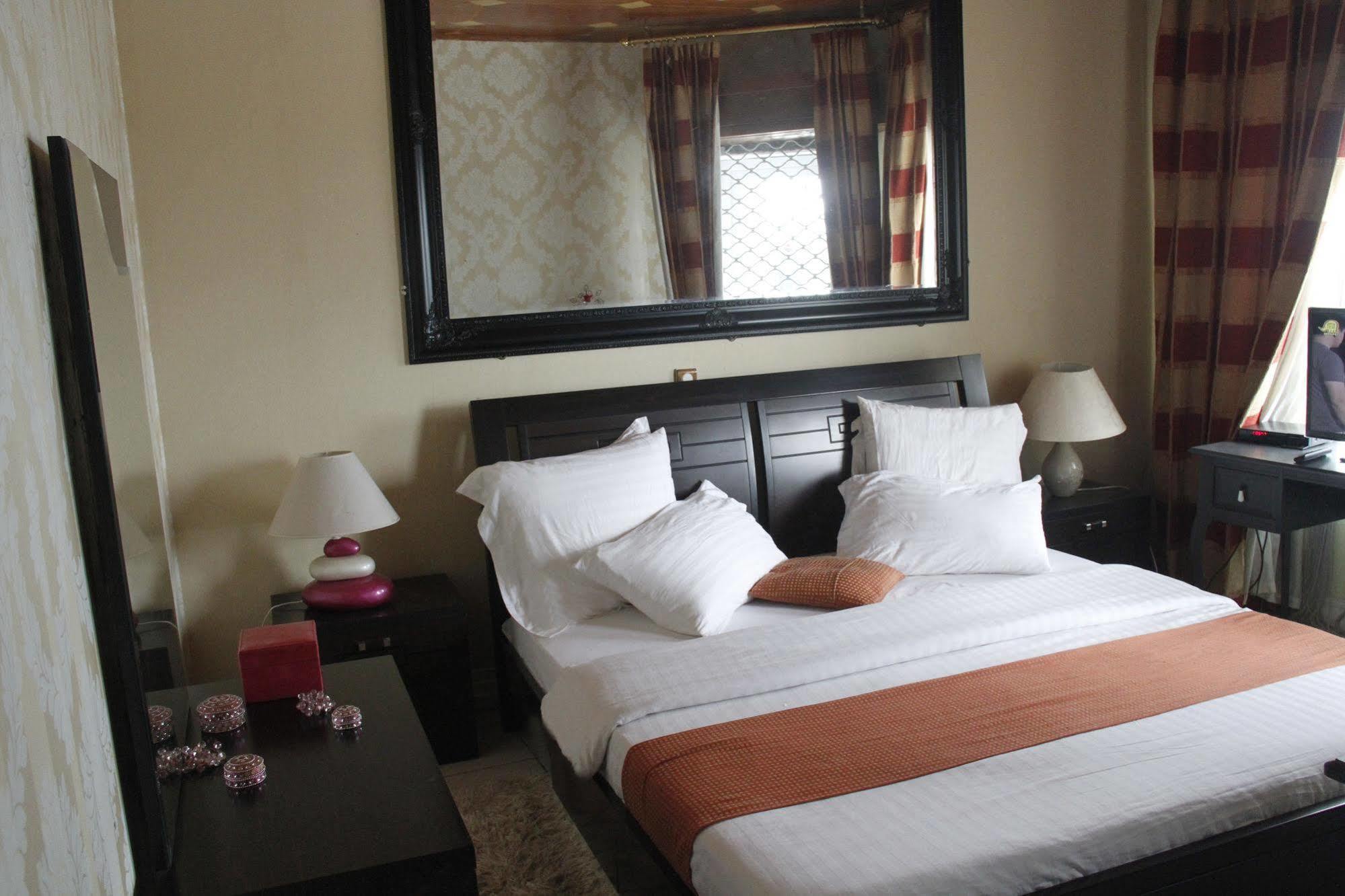 Saddle Hill Ranch Hotel Bafut Exterior foto